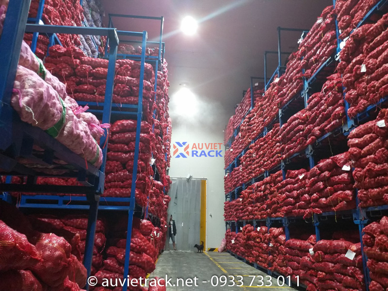 bán pallet sắt